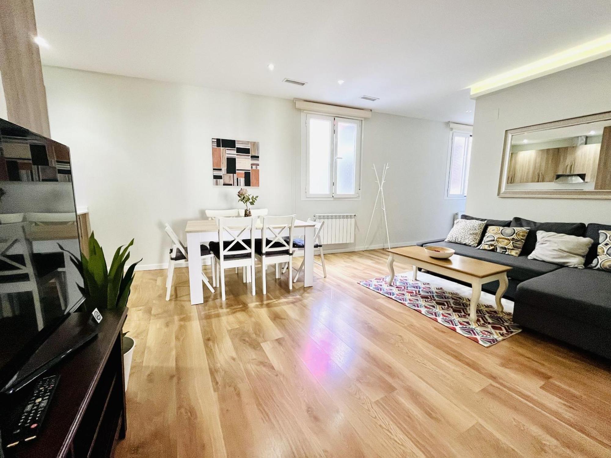 Dplace To Be - Luxury In Historic Center * Madrid