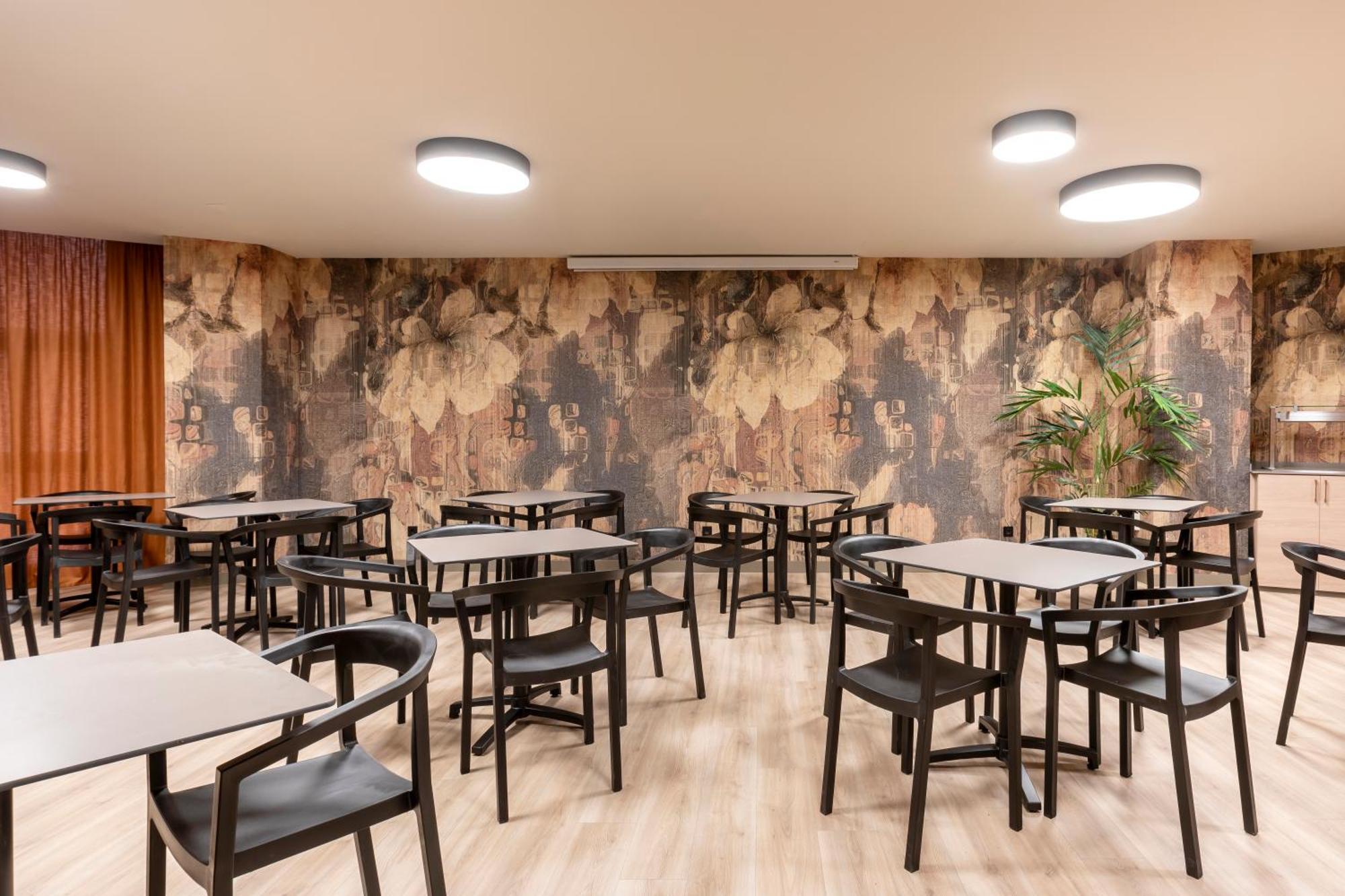 Rafaelhoteles Piramides Hotel