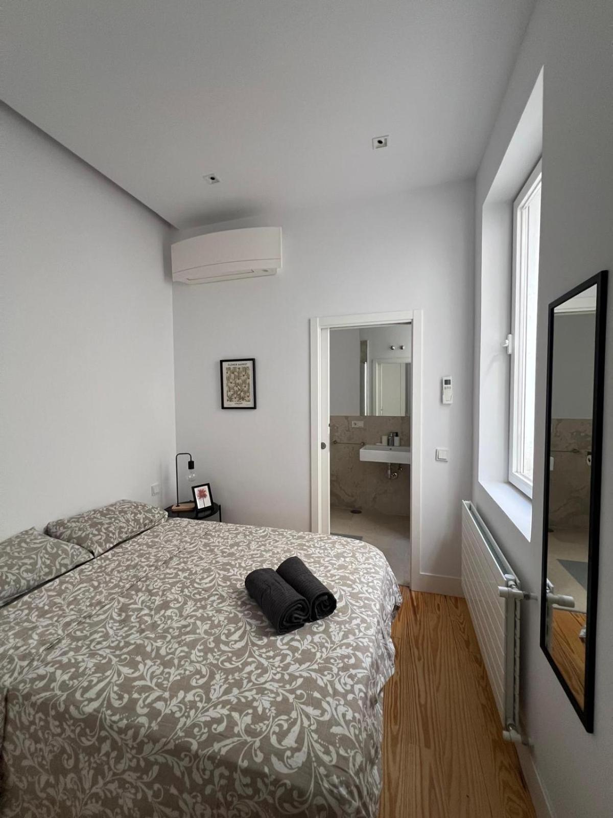 Private In Magdalena Street Hostel Madrid
