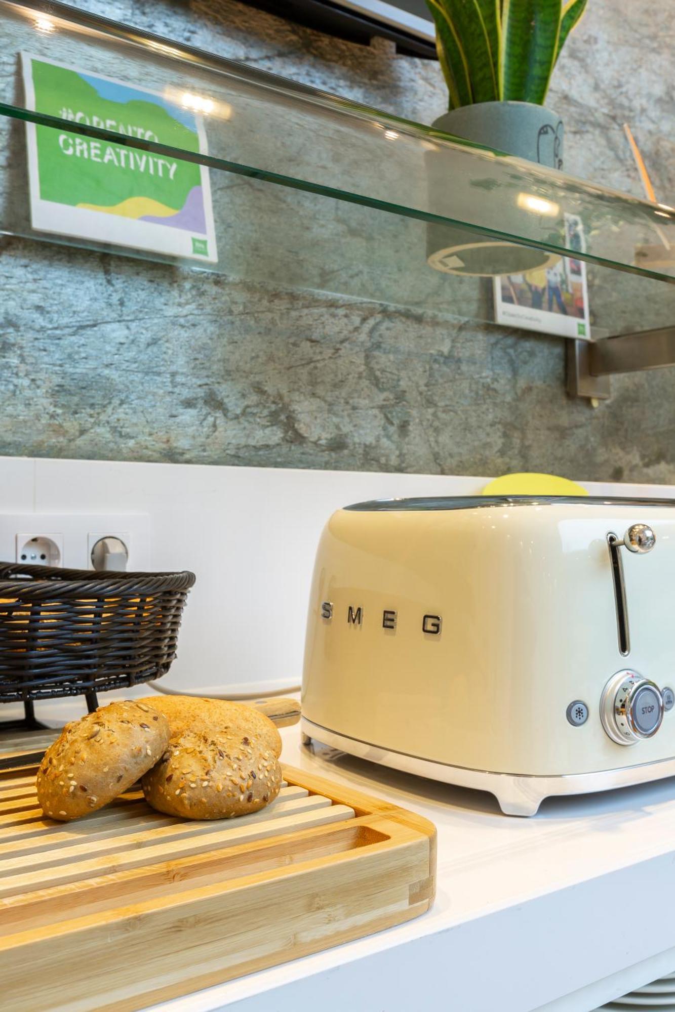 Ibis Styles Prado 3*