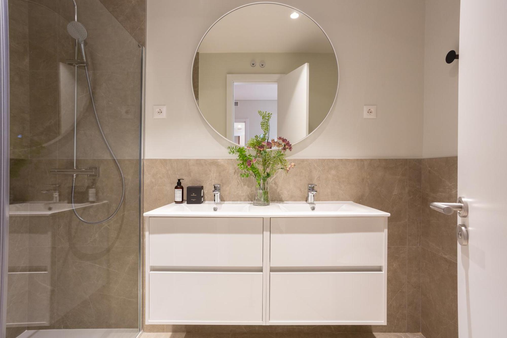 Apartamento San Bernardo - Darya Living Madrid
