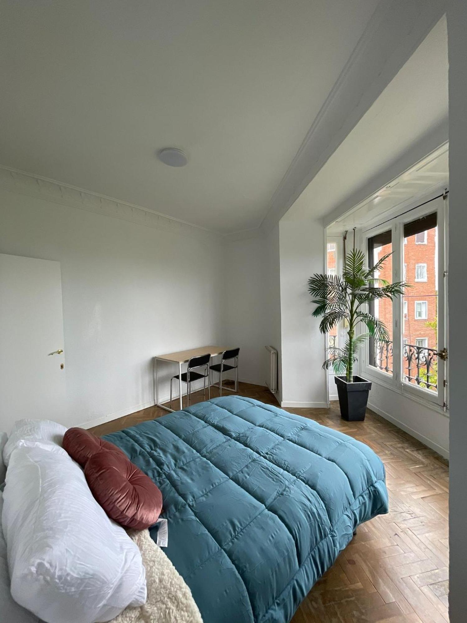 First Stop- Lope De Vega's Dream Coliving Gasthuis Madrid