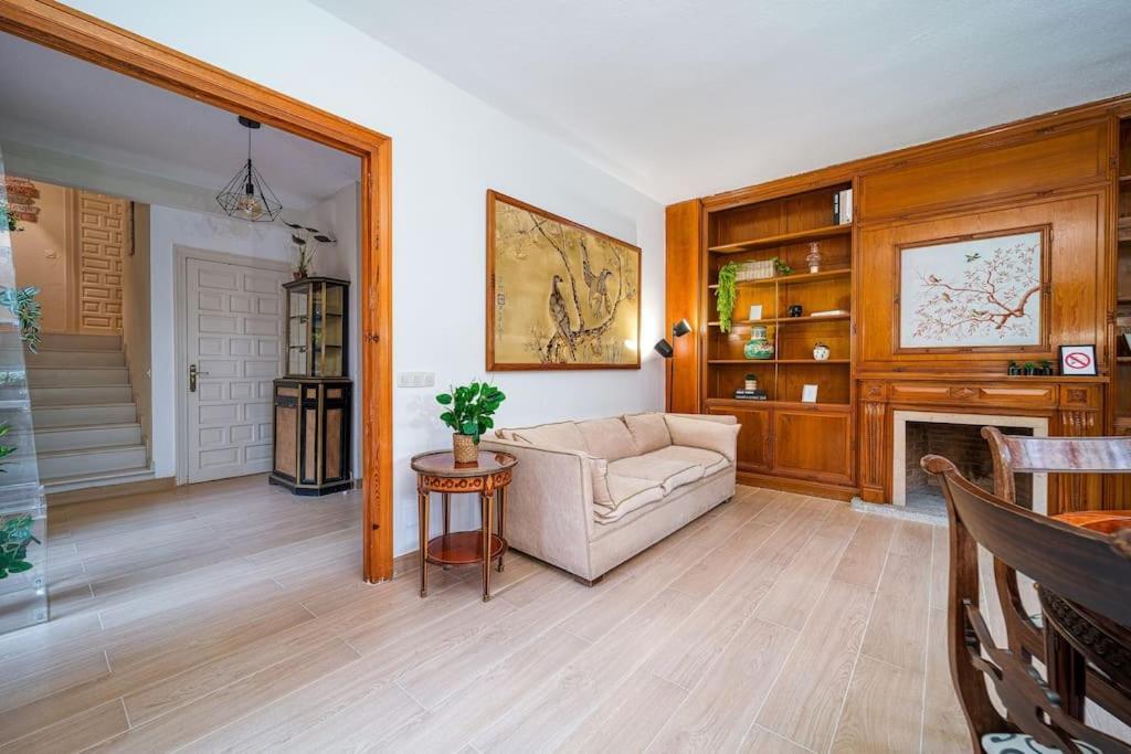 P Casacafe Calle Carlos Dubois 3 Aparthotel Madrid