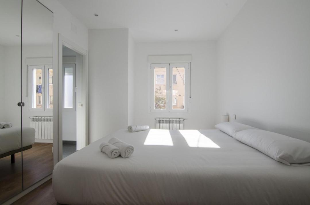Apartment 2 Bedrooms 2 Bathrooms Furnished - Bernabeu - Business Area With Terrace - Minty