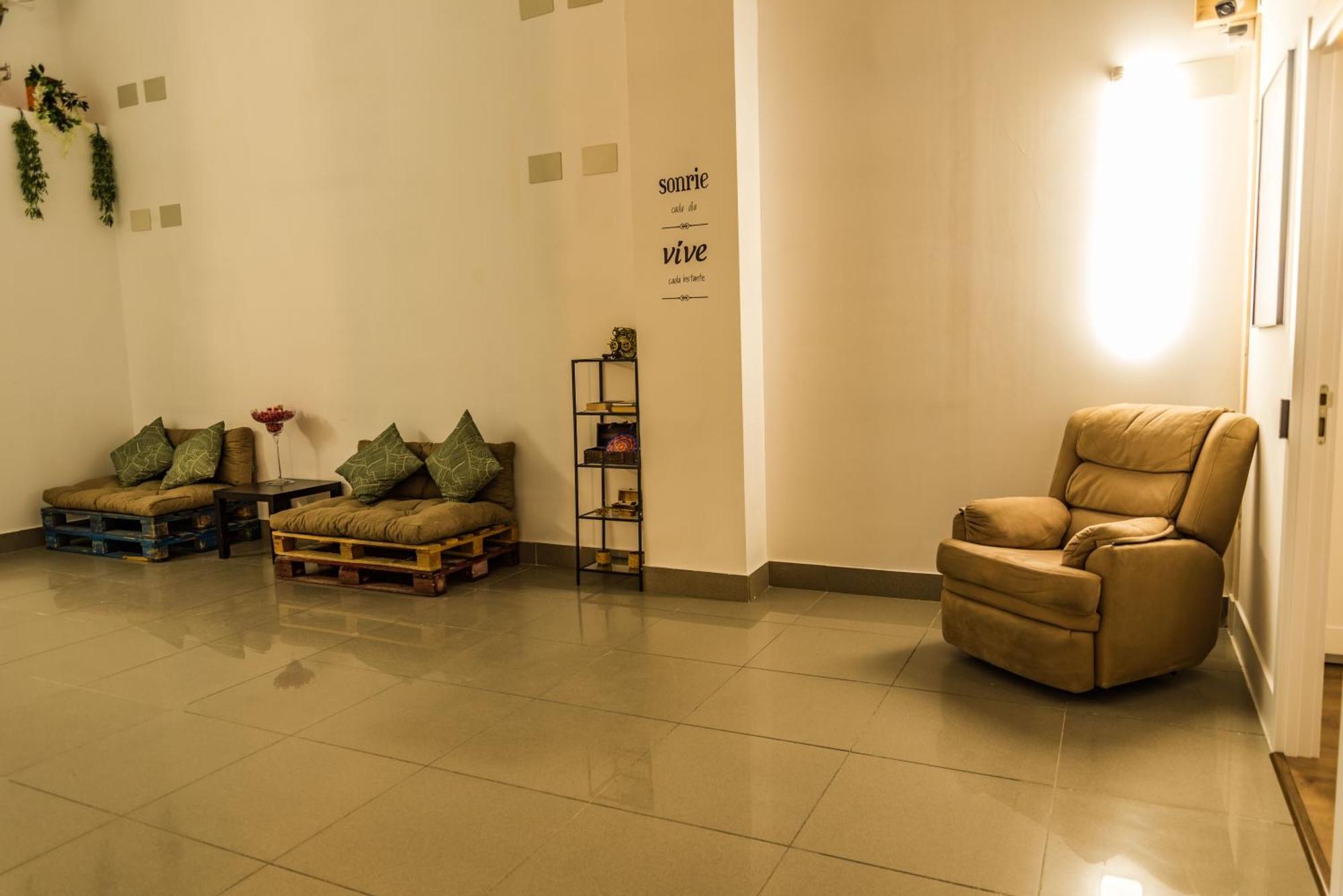 Isabel Hotel
