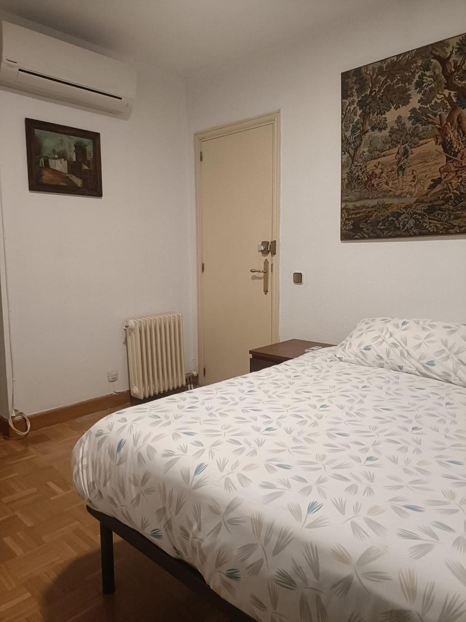 Bnb Retiro Alojamento de Acomodação e Pequeno-almoço Madri