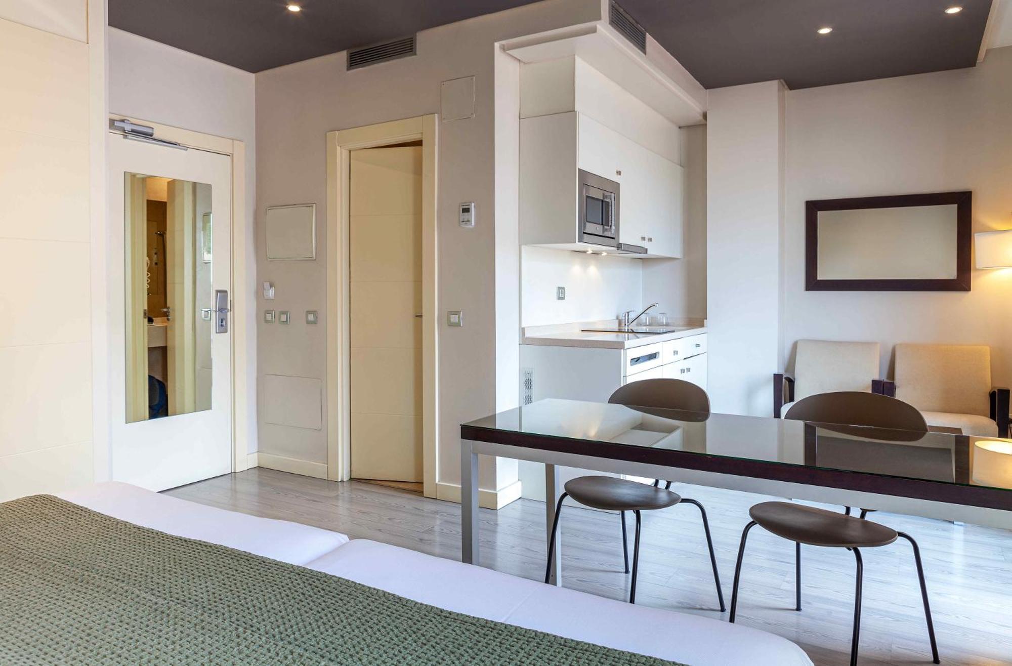 Viena Plaza De Espana Aparthotel