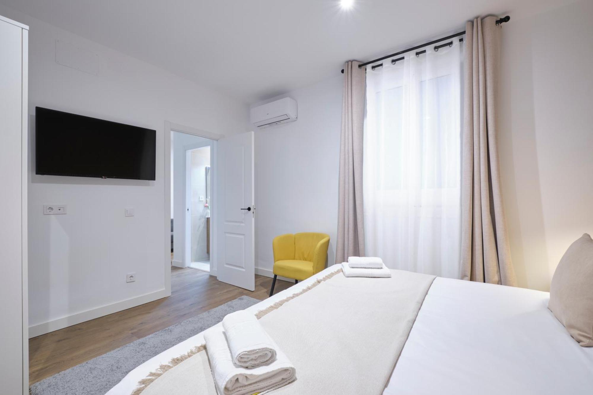 Lovely - Apartasuite Completo En Excelente Ubicacion En Apartamento