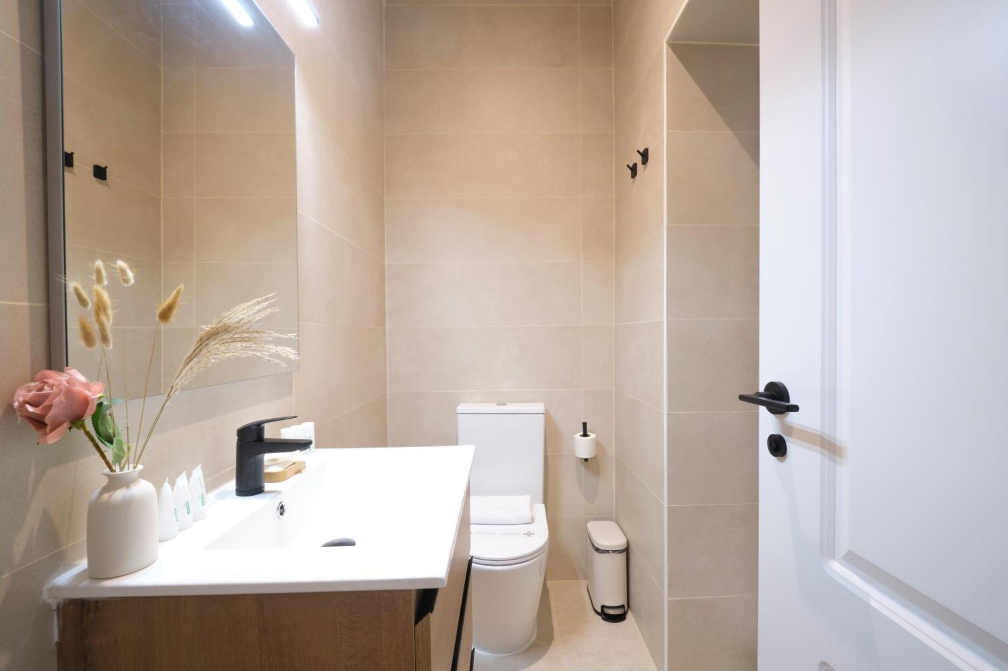 Lovely - Apartasuite Completo En Excelente Ubicacion En Apartamento Madrid