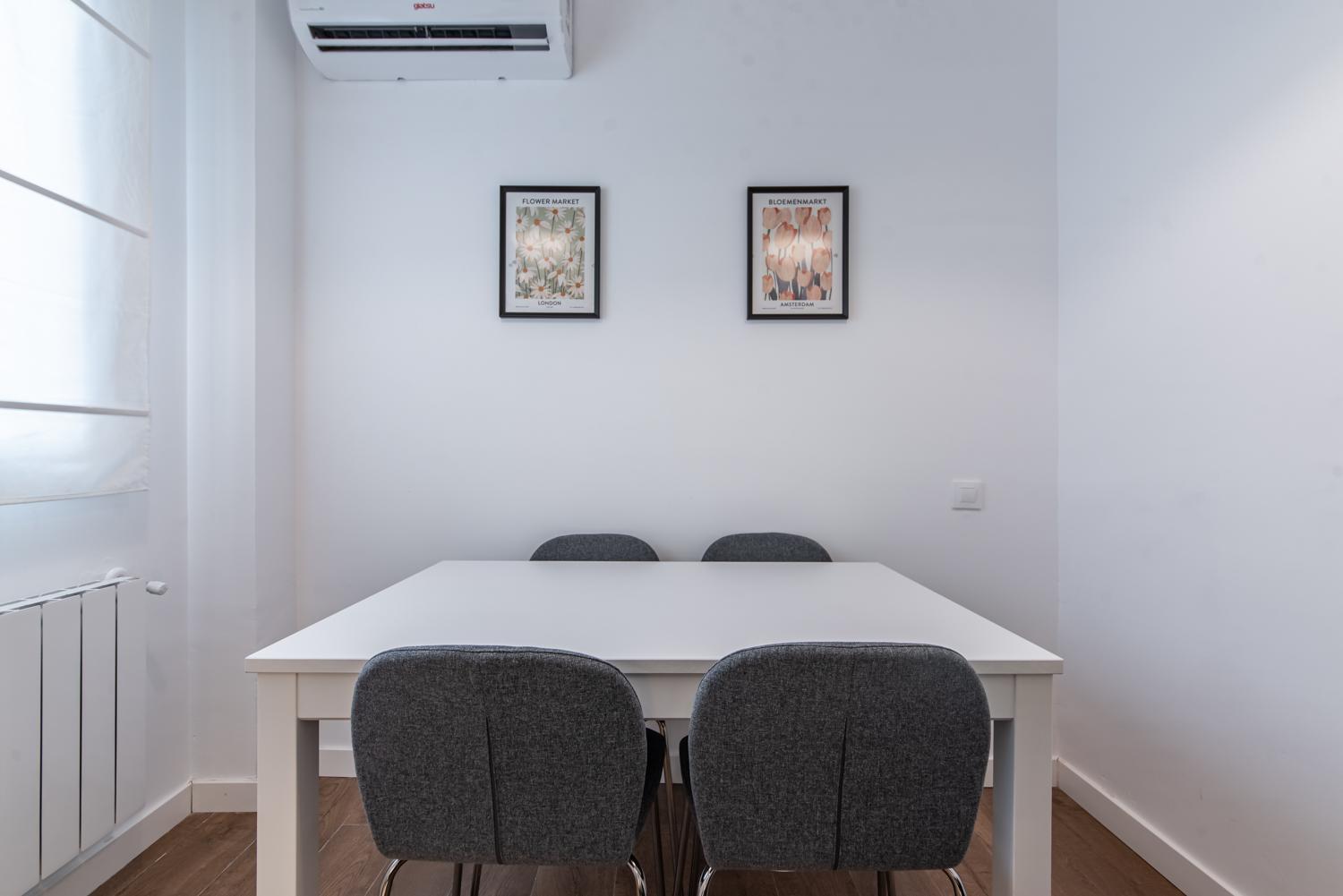 Luxury And Cozy Templo Debod Plaza Espana Apartment