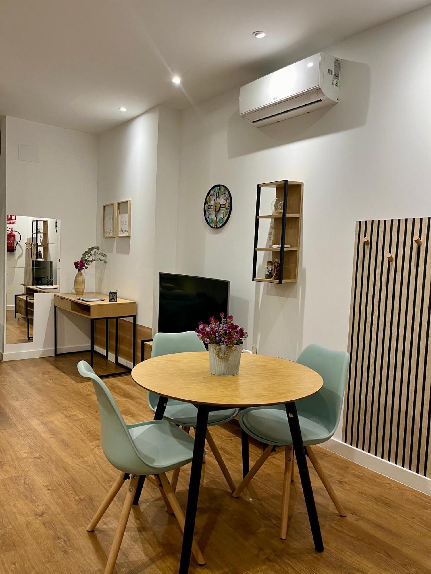 Apartamento Moderno Estudio En Usera - A 15 Minutos Del Centro Madrid