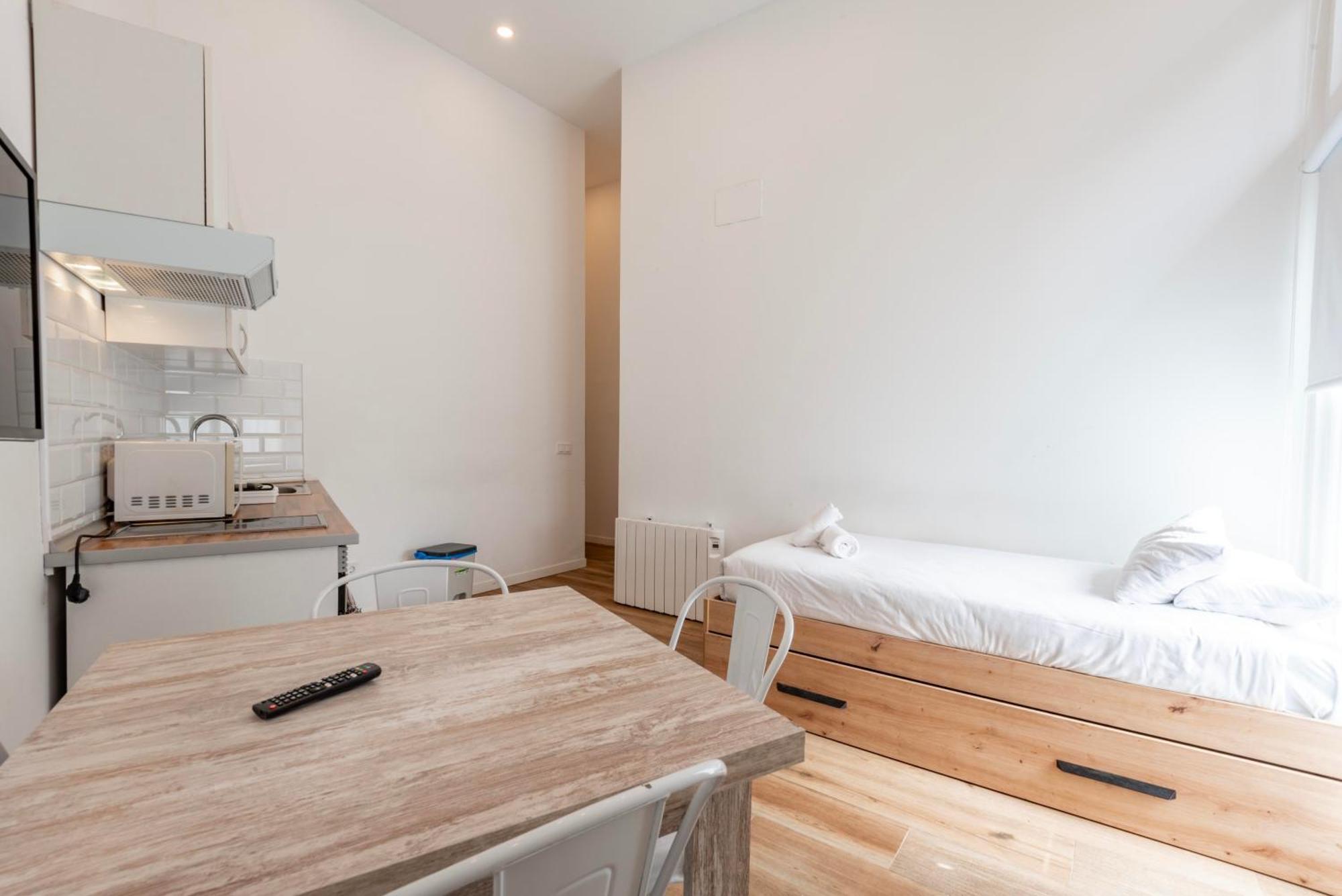 New 1 Min Metro, Cozy 1 Bed Close To Downtown, Wifi A Madri
