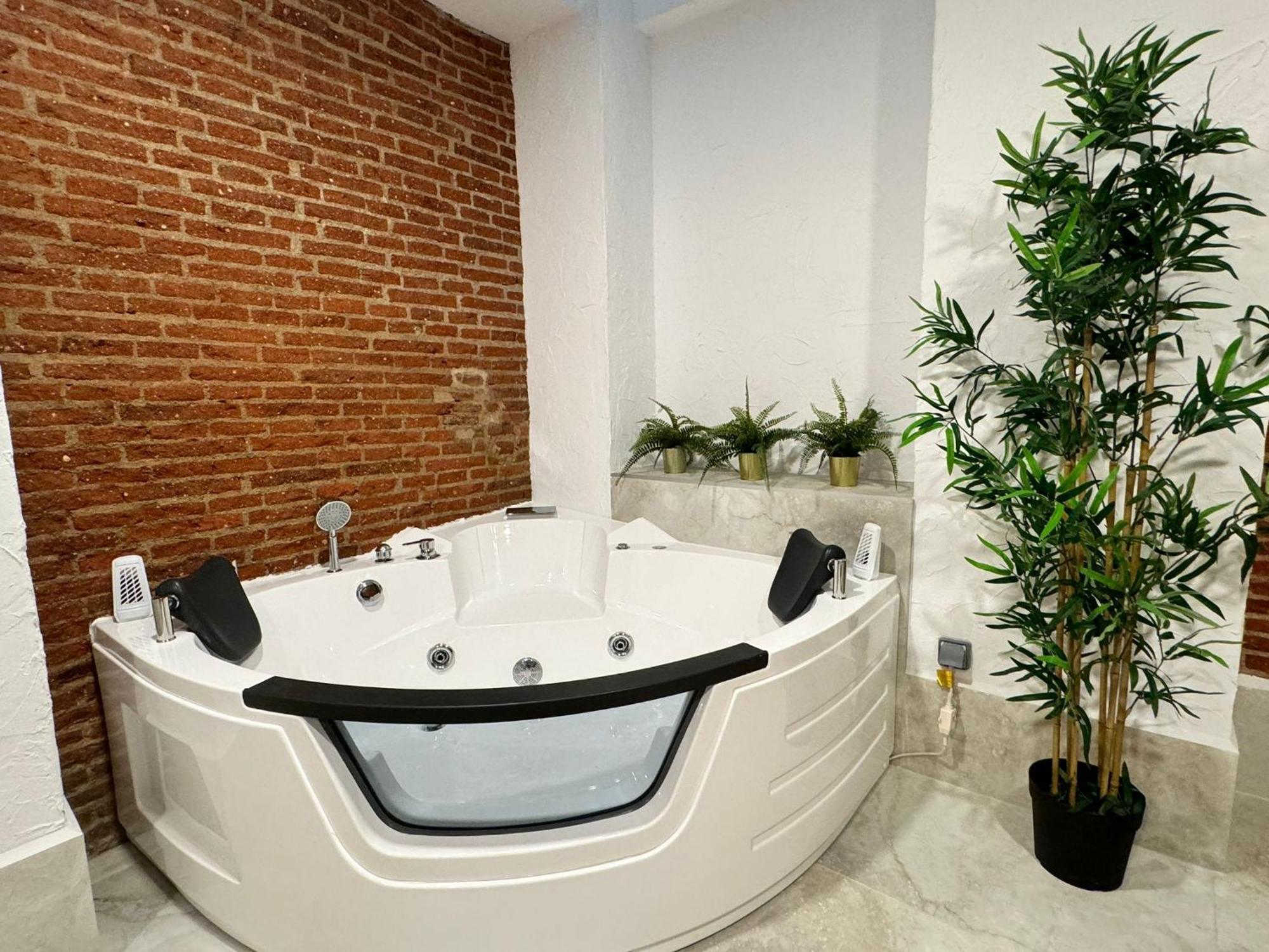 Apartamento Ave Maria 5 Habitaciones Feel & Season Madrid