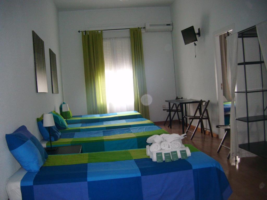 Guest house Puerta Del Sol 2*
