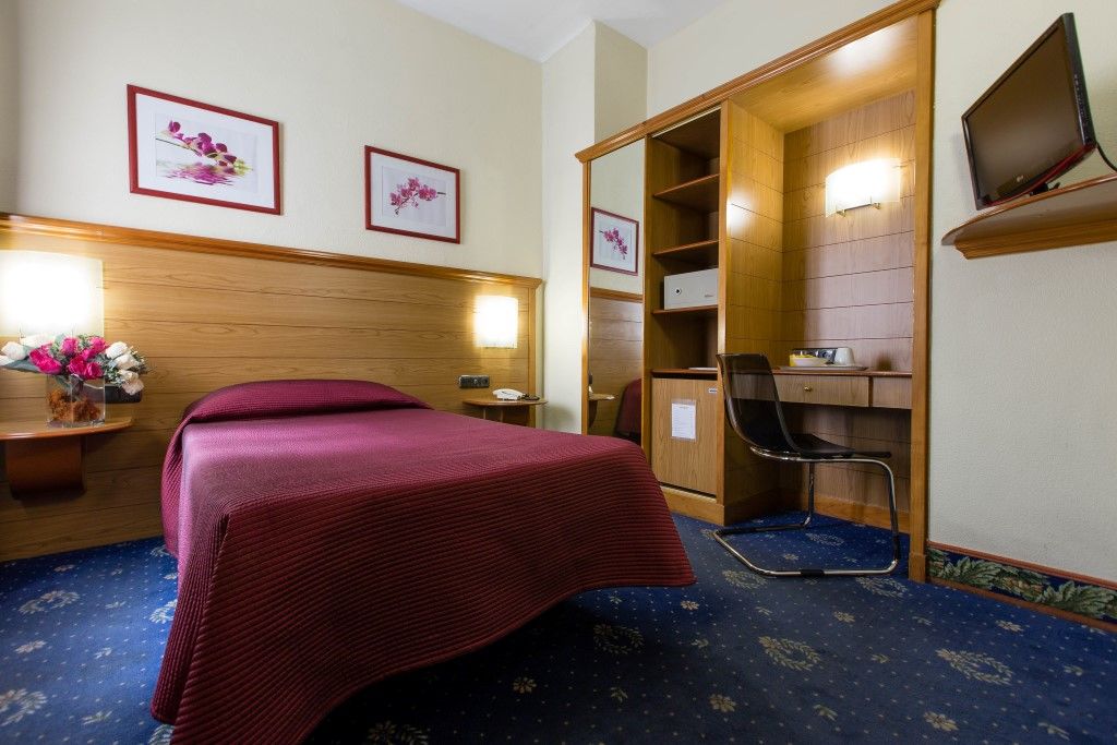 Negresco Gran Via Hotel