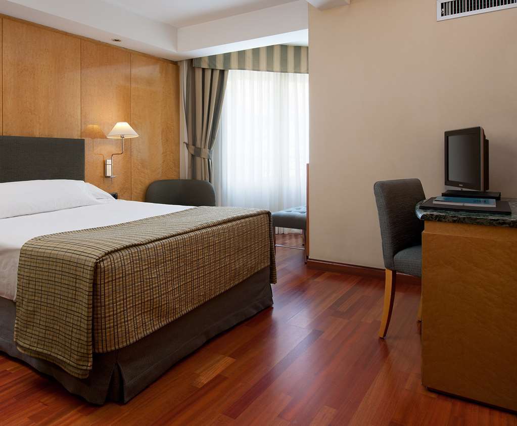 Hotel Nh Paseo De La Habana 4*