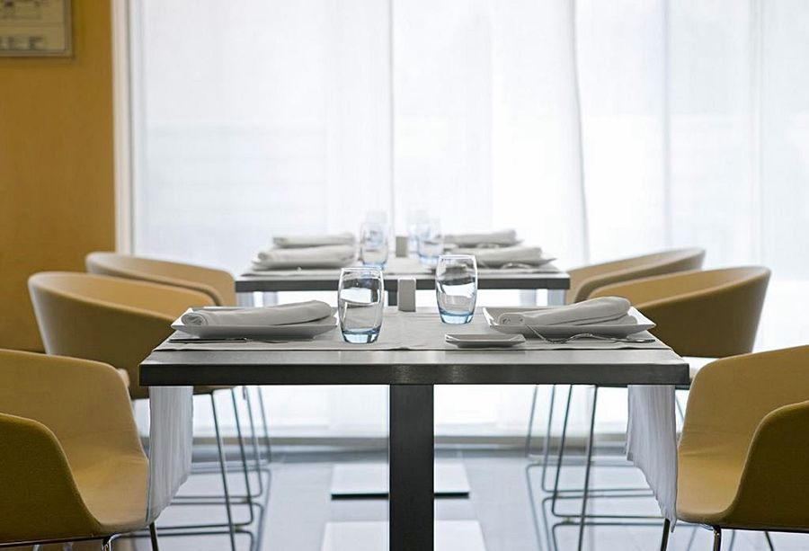 Izan Avenida De Burgos Hotel 4*