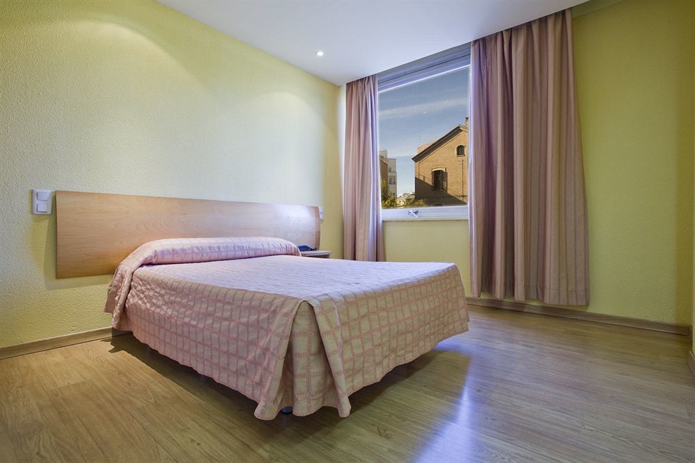 Boutique Urban Génova Aparthotel 2*