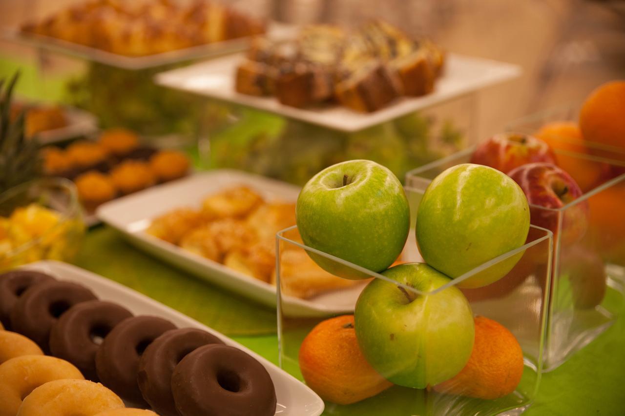 Apartosuites Jardines De Sabatini 3* Madrid