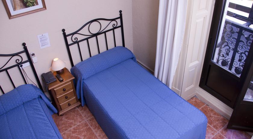 El Pilar Casa de hóspedes 2*