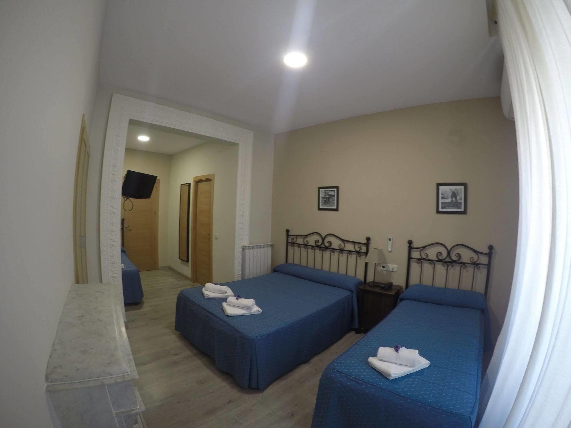 El Pilar Casa de hóspedes 2*