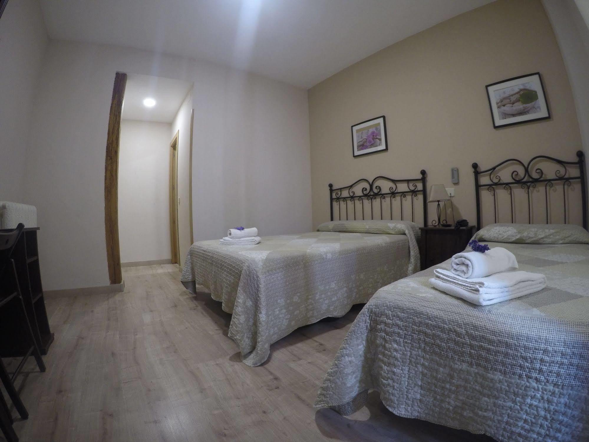 El Pilar Casa de hóspedes 2*