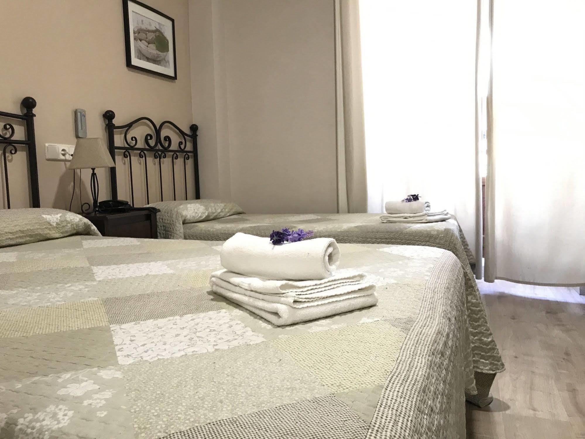 El Pilar Casa de hóspedes Madri