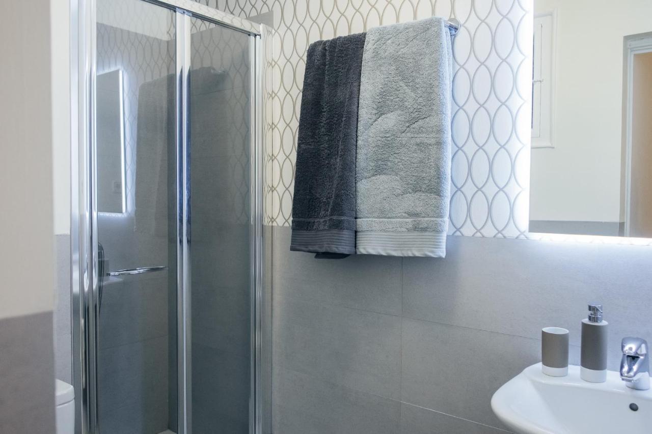 300m² 5 Slaapkamer, 4 Privé Badkamer In Salamanca *