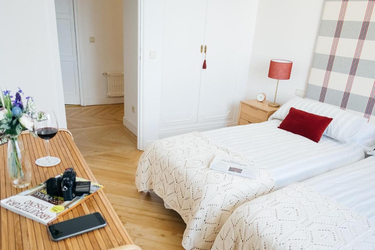 300m² 5 Slaapkamer, 4 Privé Badkamer In Salamanca *
