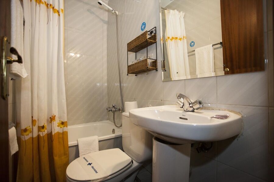 Ch Murallas Guest house Madrid