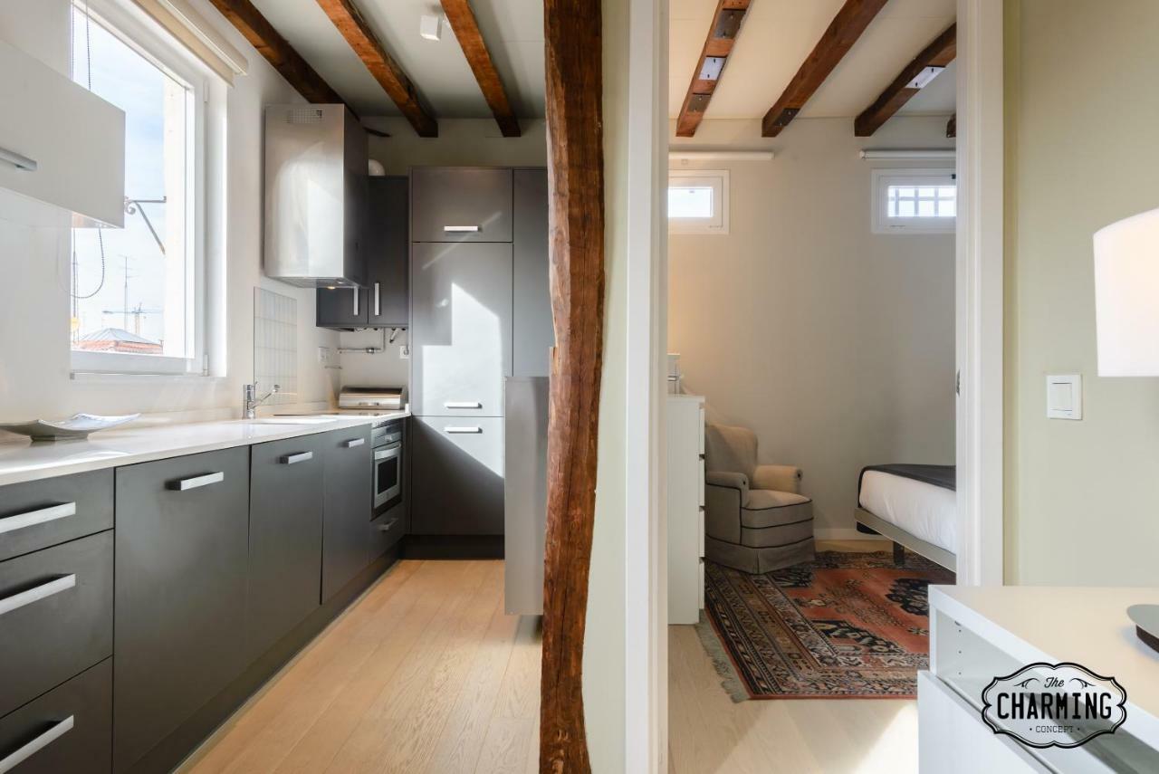 Reina Sofia - Buhardilas Con Encanto, Ac Apartamento Madri