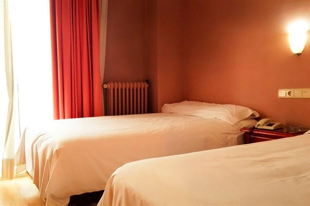 Rio Hotel 2*