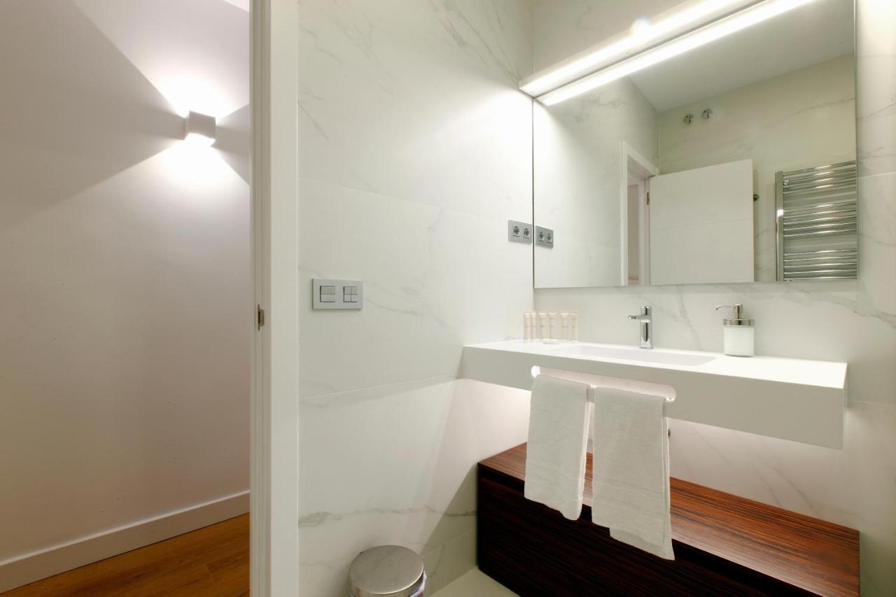 Centric Ii Apartment