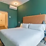 Uma Suites Atocha