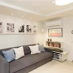 Beautiful & Cozy Apartment In The Heart Of Madrid