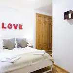 Bright & Spacious- City Center- 2Rooms-2Bathrooms
