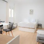 For You Rentals Encantador Y Unico Estudio Temporal En Tetuan Madrid Mlu1º1