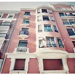 Cozy And Bright Apartment In Historic Town Center
