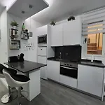 Embajadores, Apartamento Moderno Y Centrico Para 4