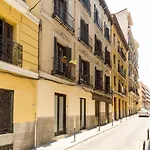 Modern And Bright- 2 Bd 2 Bth - Center