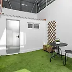 Cozy 2 Bedroom Apartment With Patio