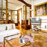 Habitacion Con Vistas A La Ciudad