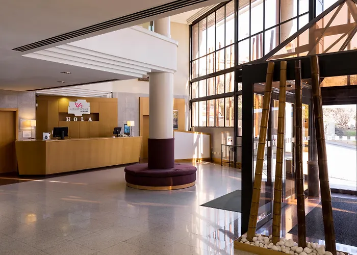 Rafaelhoteles Piramides