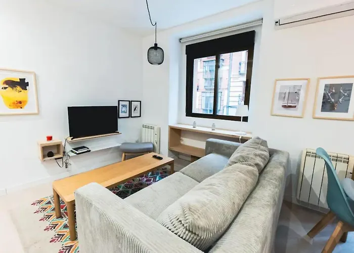 Bright Centric Studio In La Latina