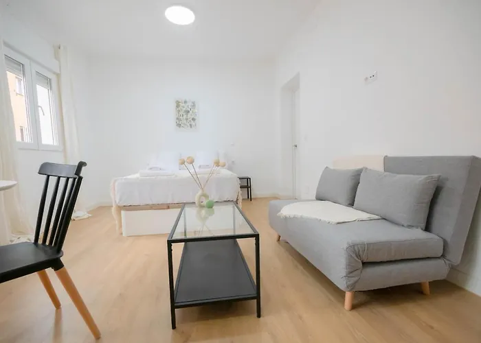 For You Rentals Encantador Y Unico Estudio Temporal En Tetuan Madrid Mlu1º1