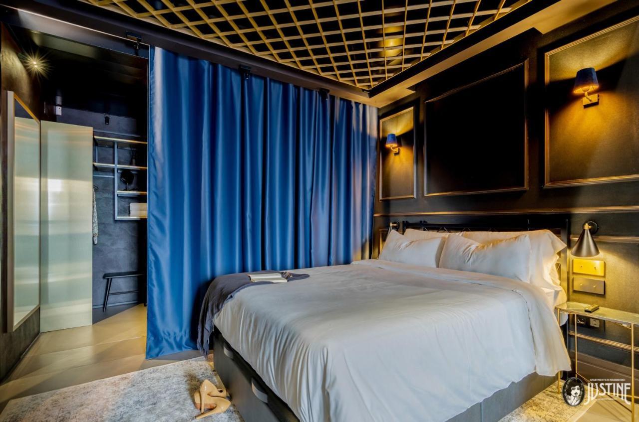 Suite Shibari by Justine Apartments Sobria Elegante y Pecaminosa Apartamento turístico en Madrid Río * Madrid