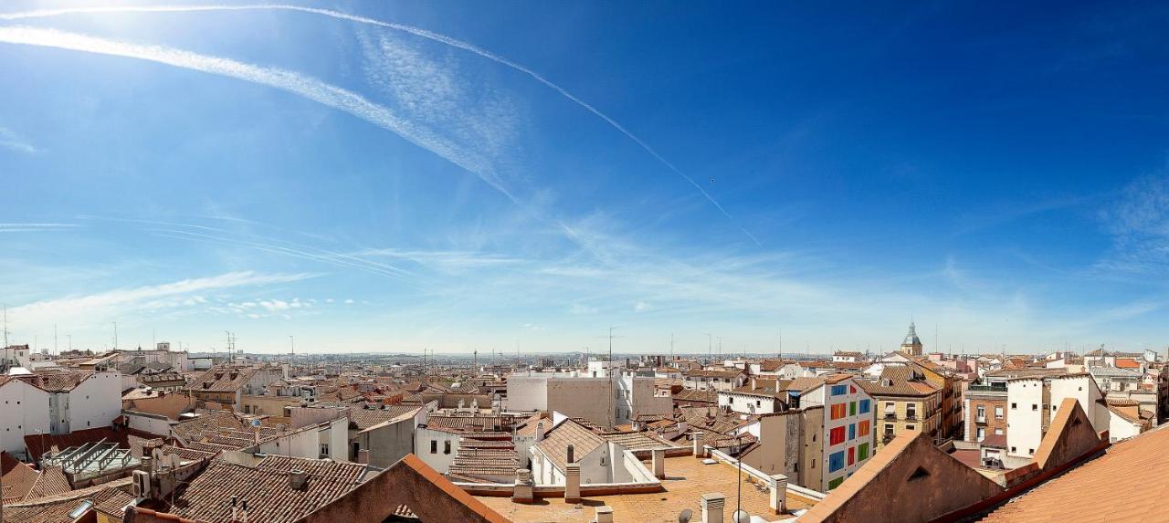 2060 The Newton * Madrid