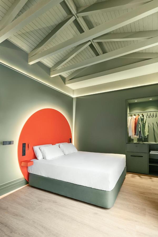Hotel Chic & Basic Dot