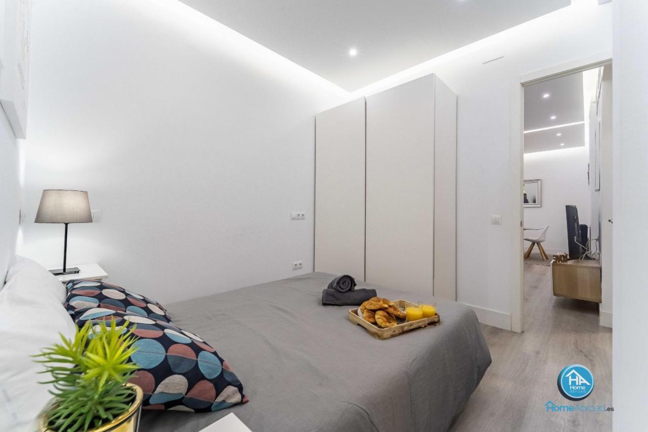 Modern Boutique In The Heart Of * Madri