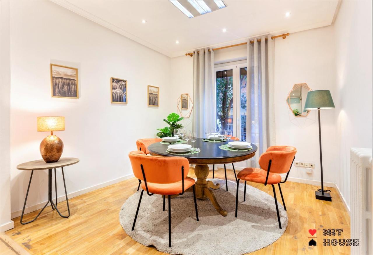 Mit House Menorca En *